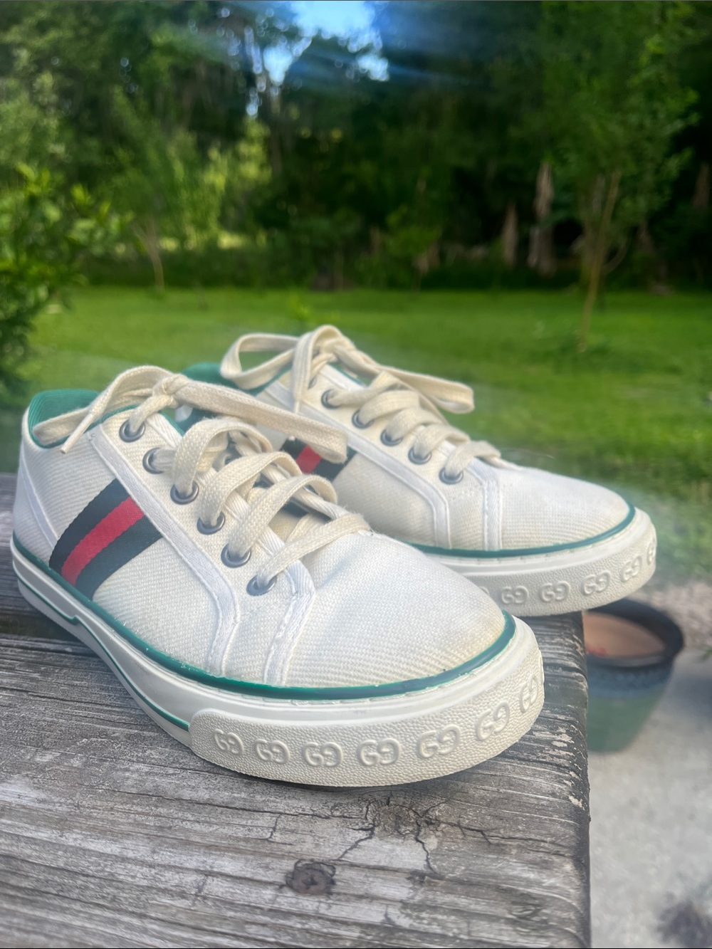 GUCCI size 37 White Canvas Sneakers with Green and Red Stripe